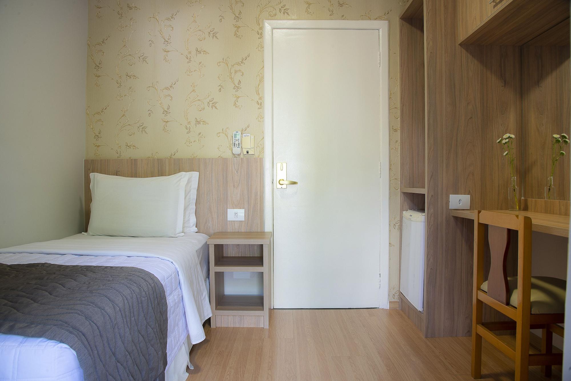 Hotel Rafain Centro Фос-ду-Игуасу Экстерьер фото