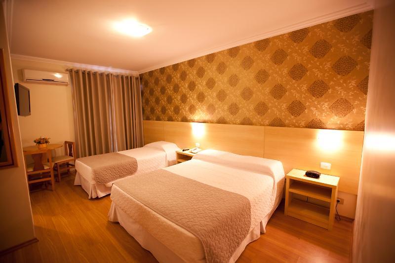 Hotel Rafain Centro Фос-ду-Игуасу Экстерьер фото